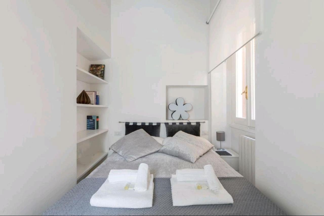 Spanish Modern Apartament ローマ エクステリア 写真